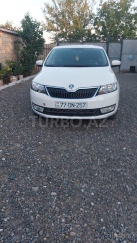 Skoda Rapid-1