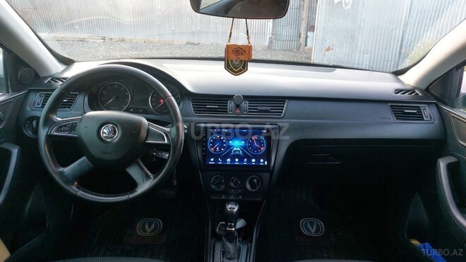 Skoda Rapid-10