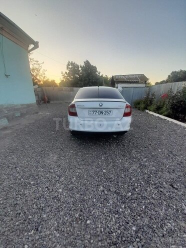 Skoda Rapid-5