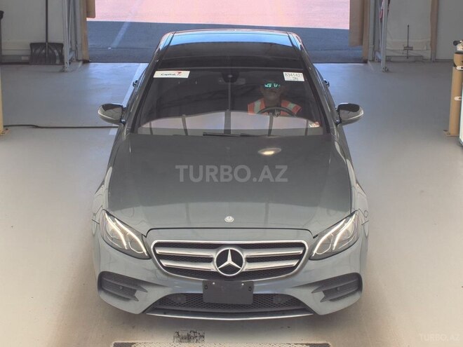Mercedes E 300 4MATIC-2