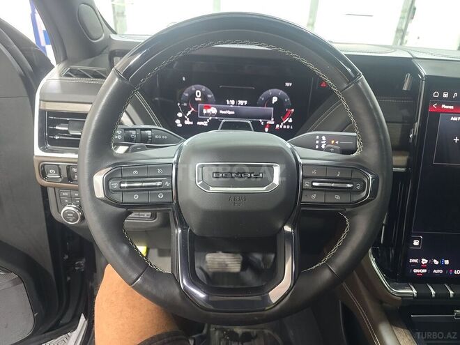 GMC Yukon-7