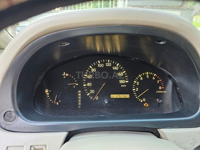Toyota Harrier-8