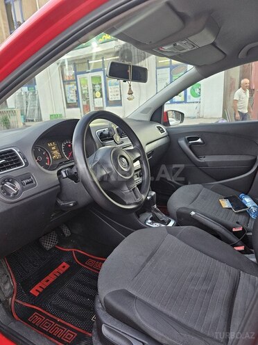 Volkswagen Polo-7