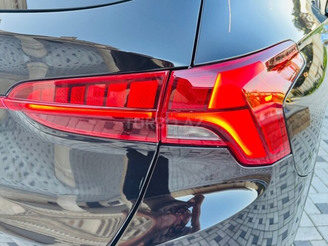 Hyundai Santa Fe-15