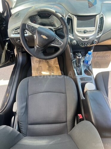 Chevrolet Cruze-10