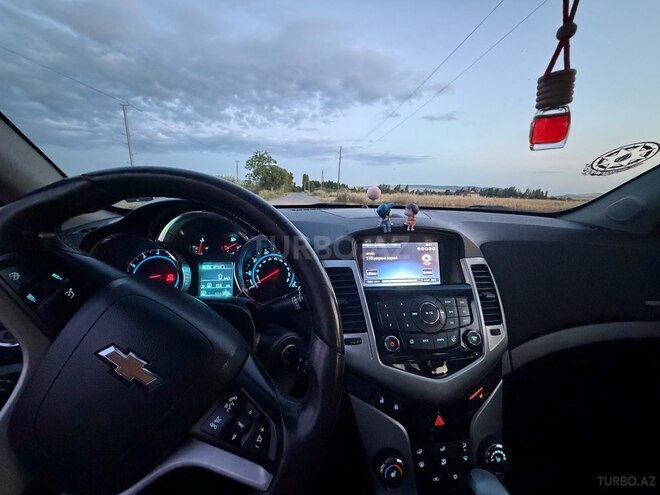 Chevrolet Cruze-3