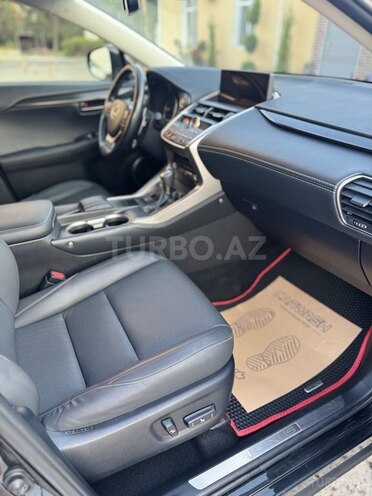 Lexus NX 300-9