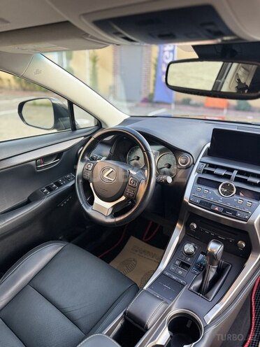 Lexus NX 300-8