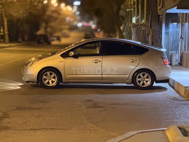 Toyota Prius-6