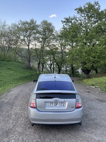 Toyota Prius-3