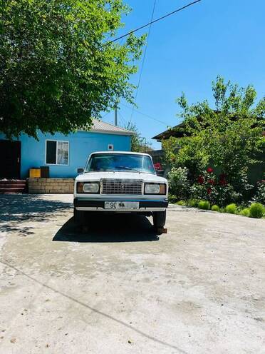 LADA (VAZ) 2107-1