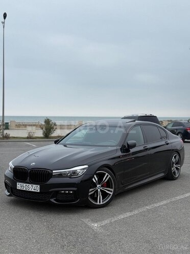 BMW 740-2