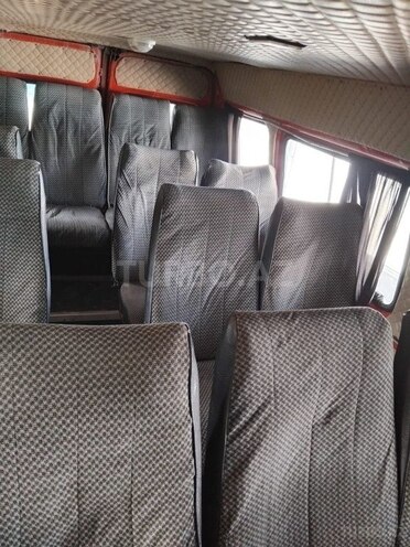 Ford Transit-7
