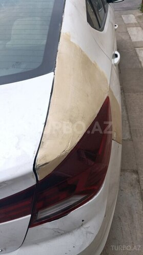 Hyundai Elantra-5