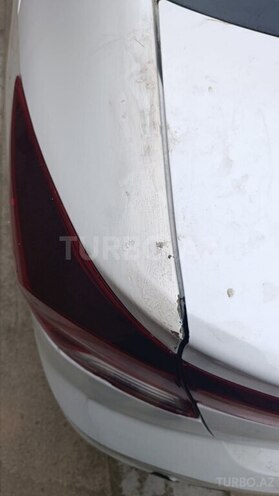 Hyundai Elantra-4