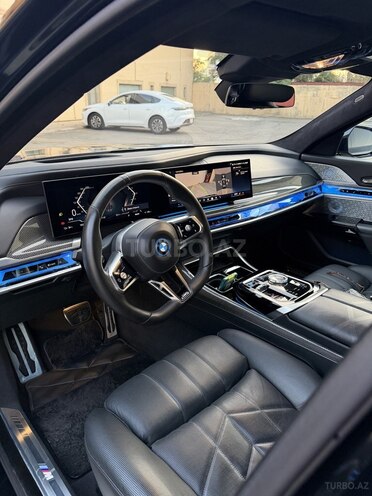 BMW i7-6