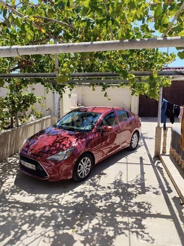 Toyota Yaris iA-4