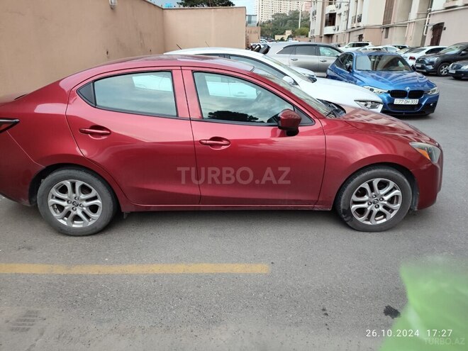 Toyota Yaris iA-6