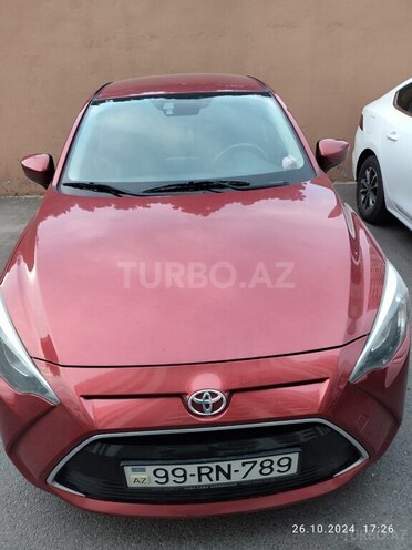 Toyota Yaris iA-9