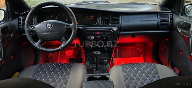 Opel Vectra-13
