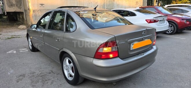 Opel Vectra-7
