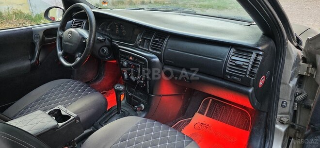 Opel Vectra-11