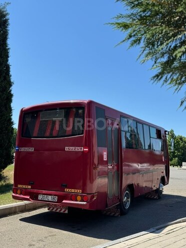 Isuzu Ecobus-8