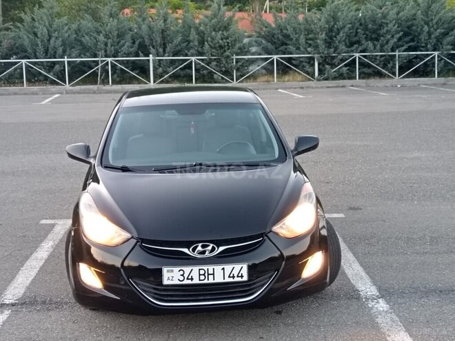 Hyundai Elantra-3
