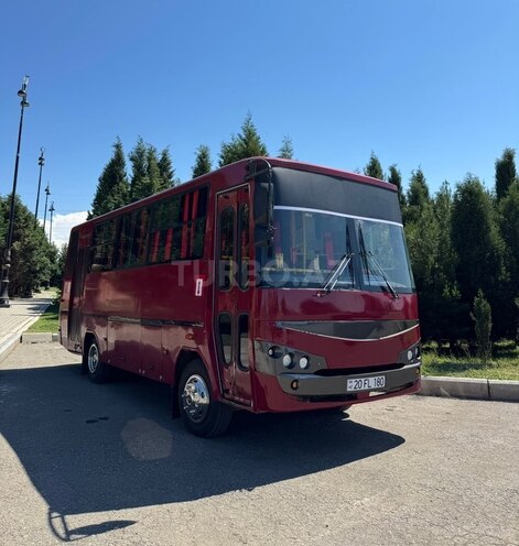Isuzu Ecobus-1