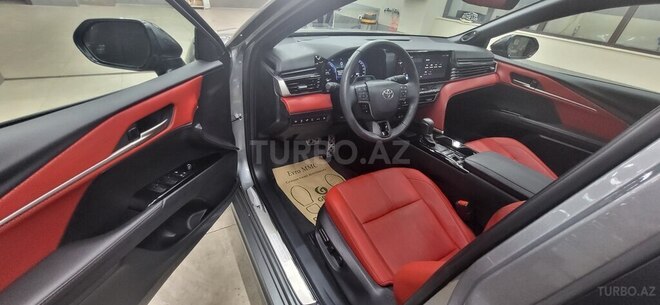 Toyota Camry-14