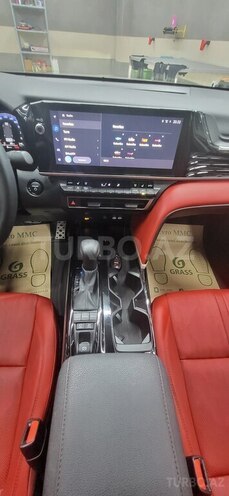 Toyota Camry-15