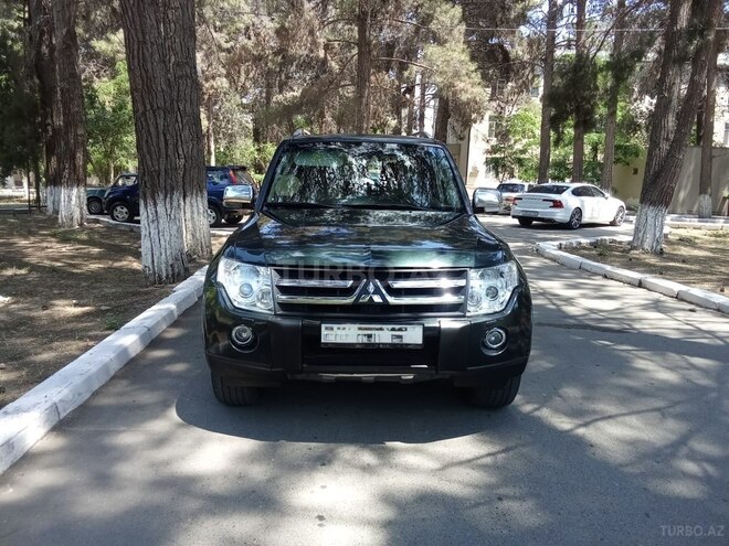 Mitsubishi Pajero-1