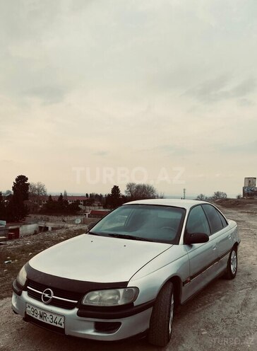 Opel Omega-1