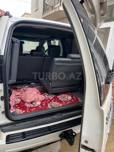 Toyota Land Cruiser Prado-3