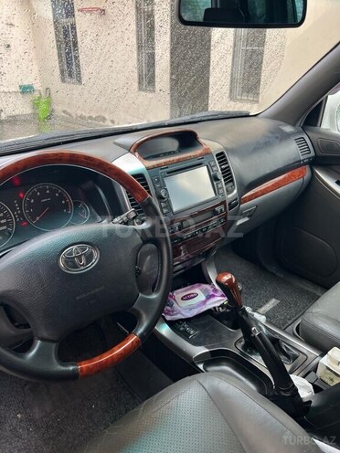 Toyota Land Cruiser Prado-4