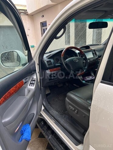 Toyota Land Cruiser Prado-5