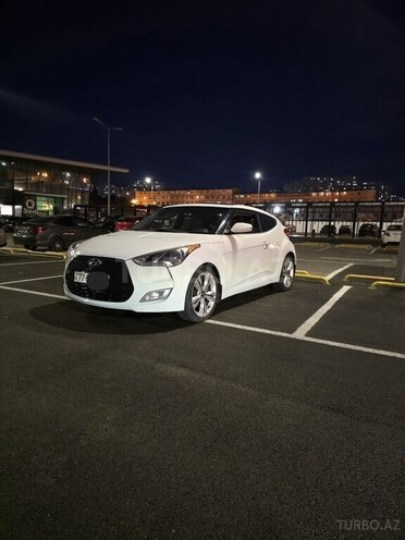 Hyundai Veloster-1
