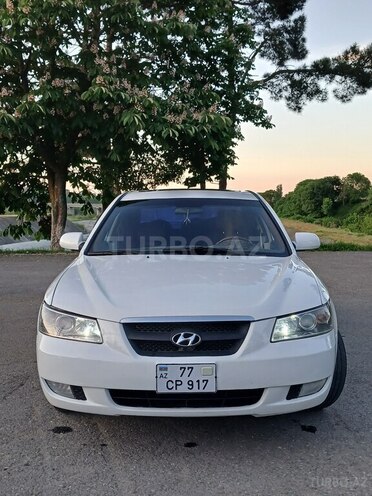 Hyundai Sonata-1