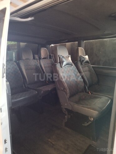 Mercedes Vito 112 CDI-9