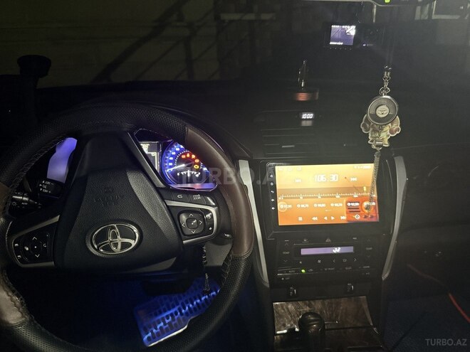Toyota Camry-7