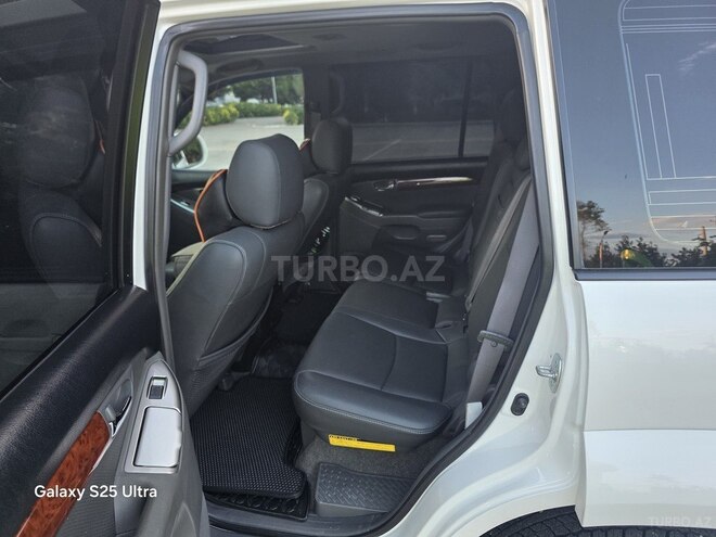 Toyota Land Cruiser Prado-8