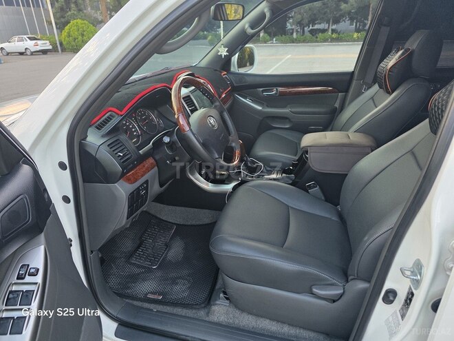 Toyota Land Cruiser Prado-7