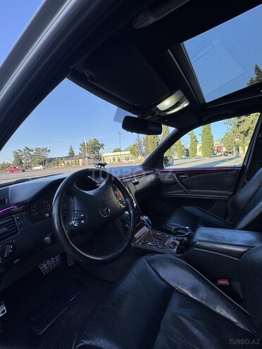 Mercedes E 320-18