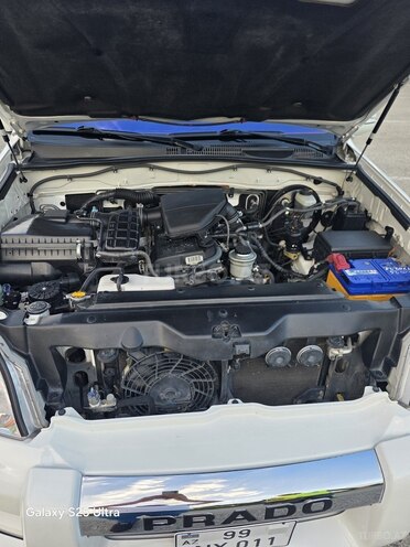 Toyota Land Cruiser Prado-11