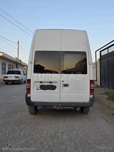 Ford Transit-3