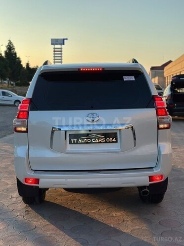 Toyota Land Cruiser Prado-13
