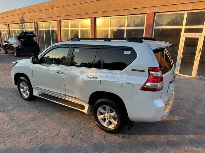 Toyota Land Cruiser Prado-9