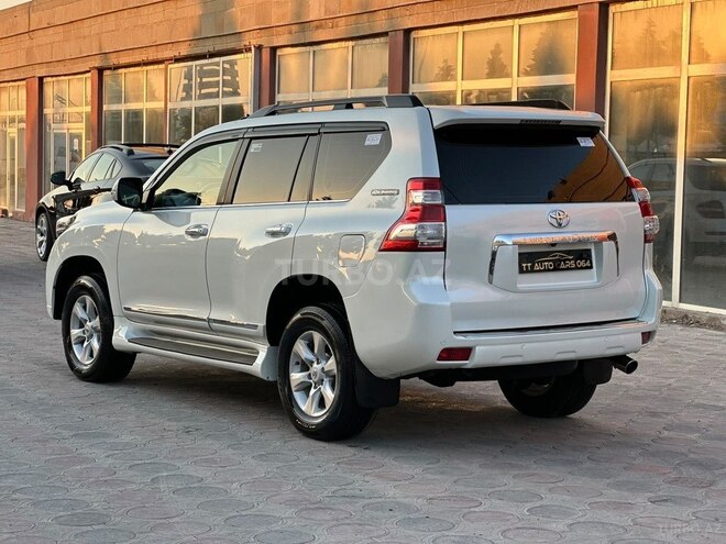 Toyota Land Cruiser Prado-15
