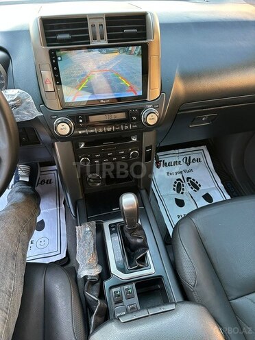 Toyota Land Cruiser Prado-29