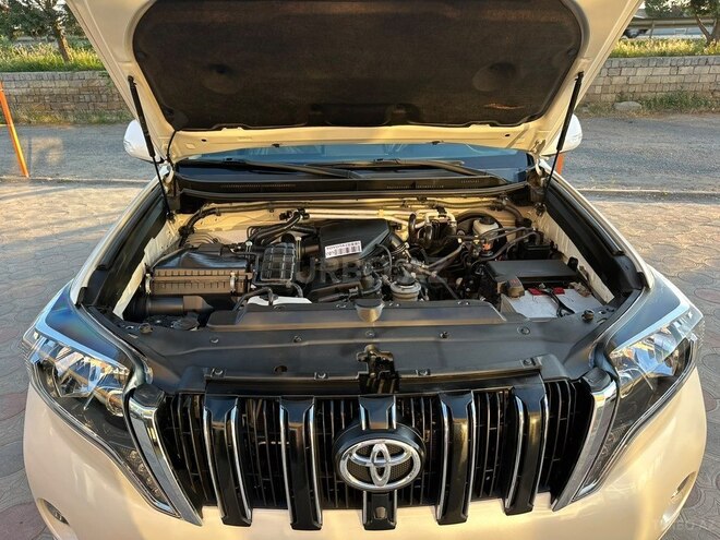 Toyota Land Cruiser Prado-32